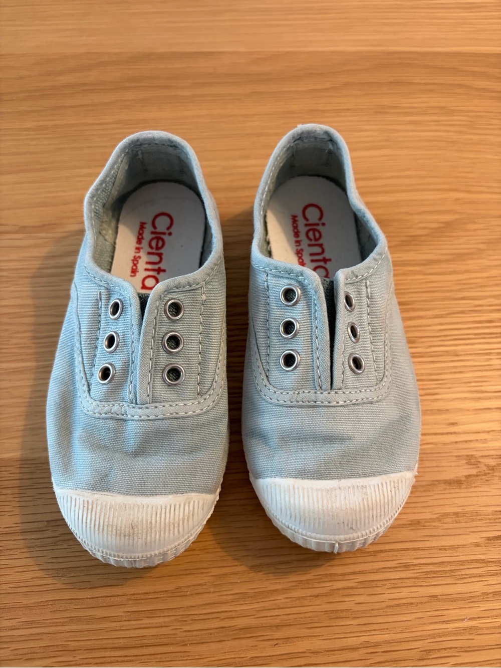 Cienta slip-On shoes size 26